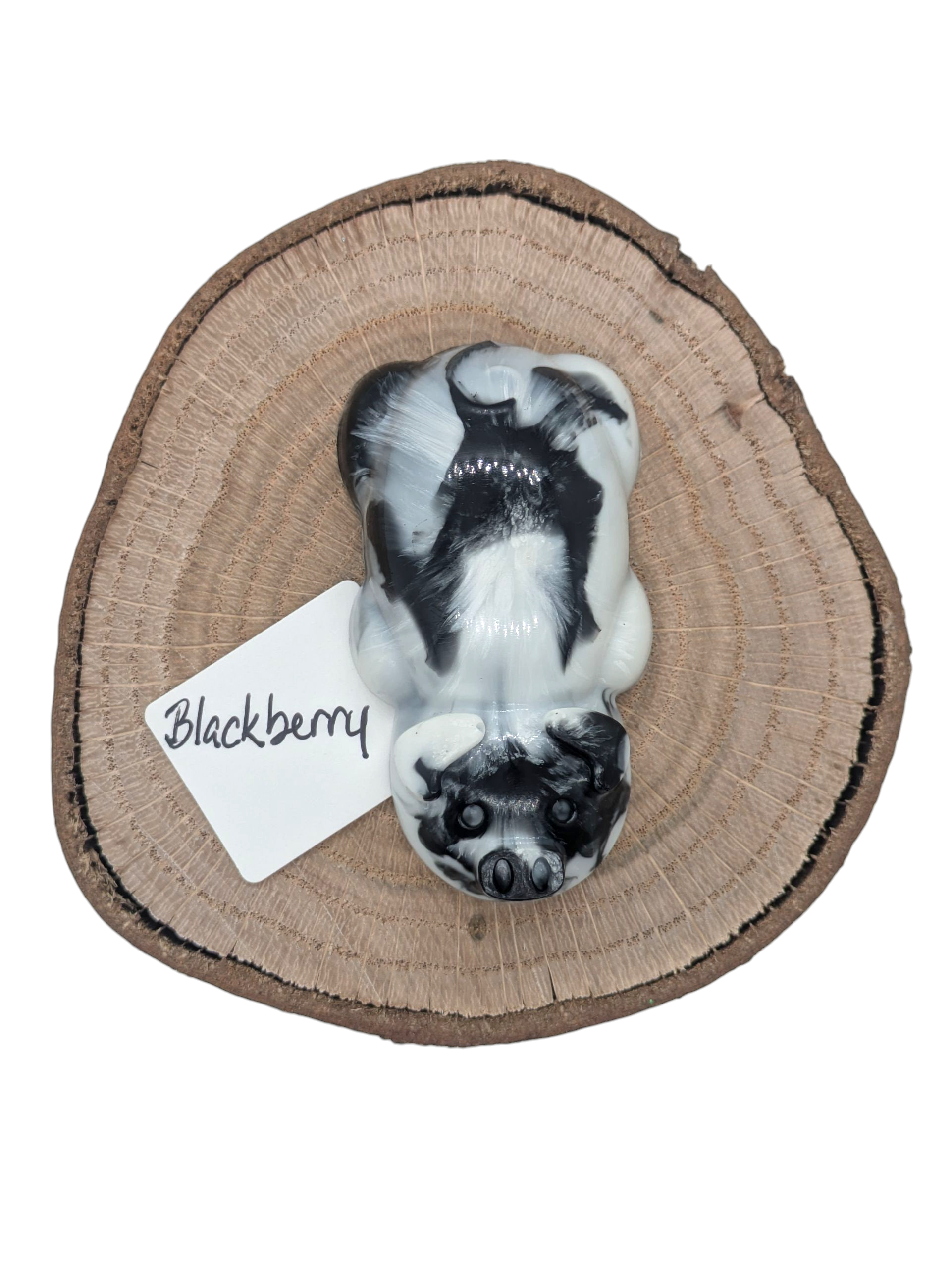 Resin pig figure blackberry color